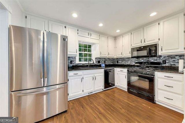 718 PLAYERS Court, Woodstock, GA 30189