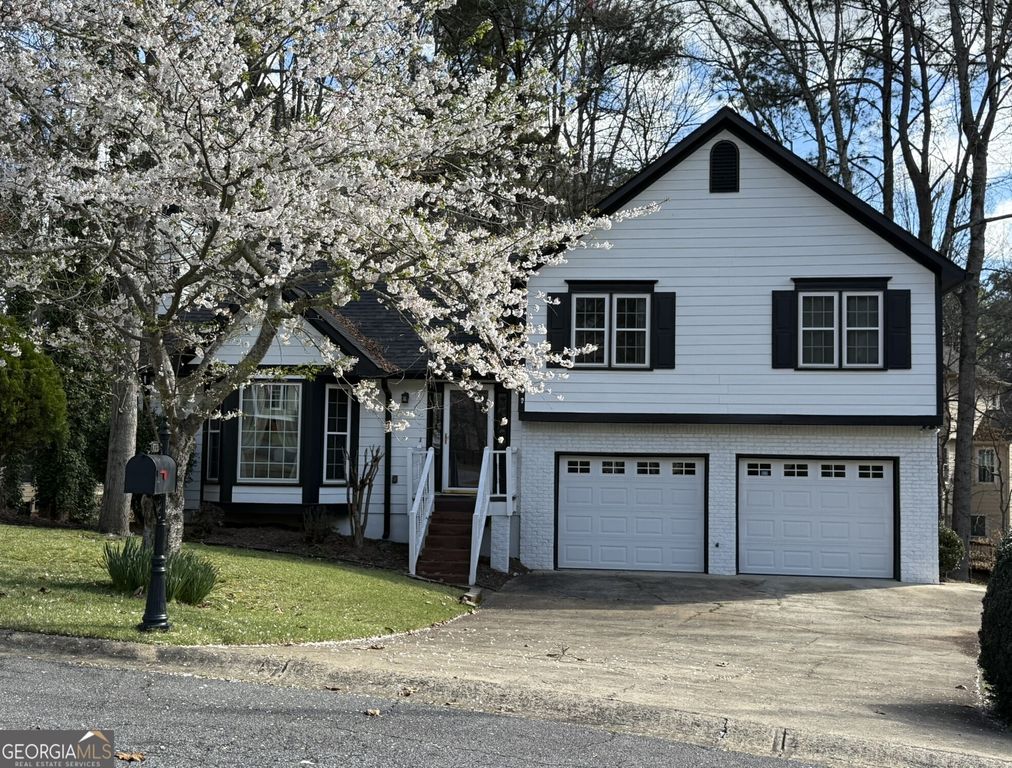 718 PLAYERS Court, Woodstock, GA 30189