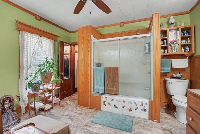 502 6th Avenue, De Witt, IA 52742