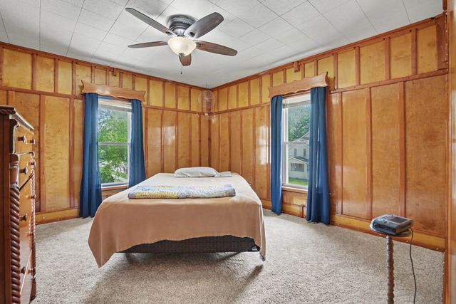 502 6th Avenue, De Witt, IA 52742
