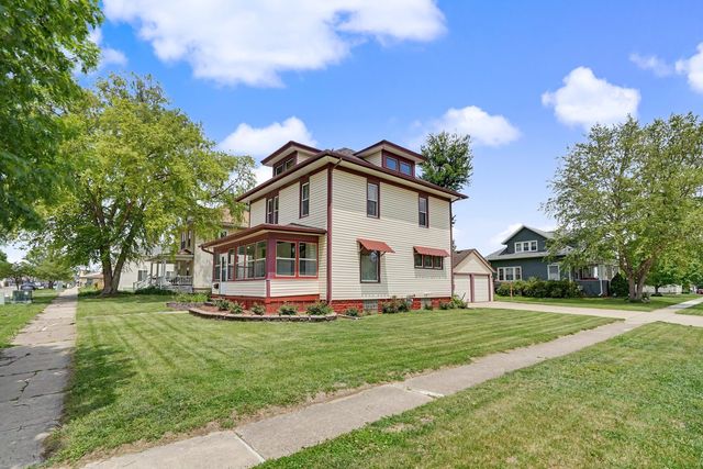 502 6th Avenue, De Witt, IA 52742