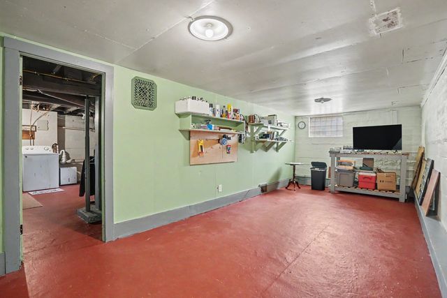 502 6th Avenue, De Witt, IA 52742
