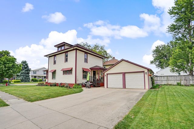 502 6th Avenue, De Witt, IA 52742