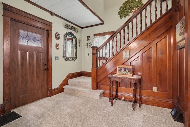 502 6th Avenue, De Witt, IA 52742