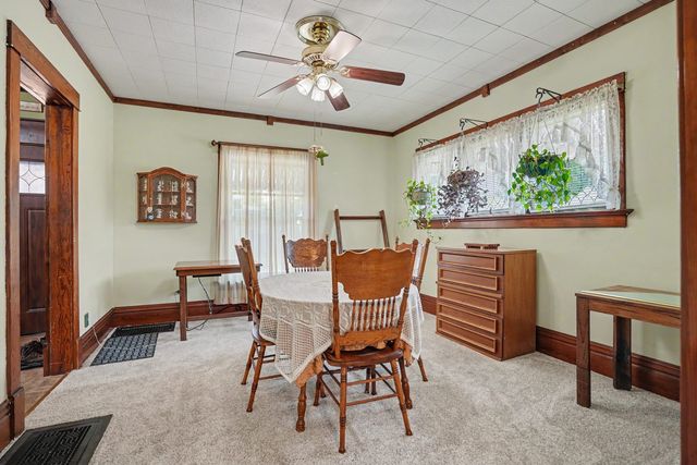 502 6th Avenue, De Witt, IA 52742