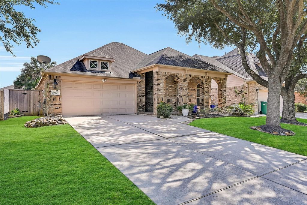2622 Canyon Falls Drive, Manvel, TX 77578