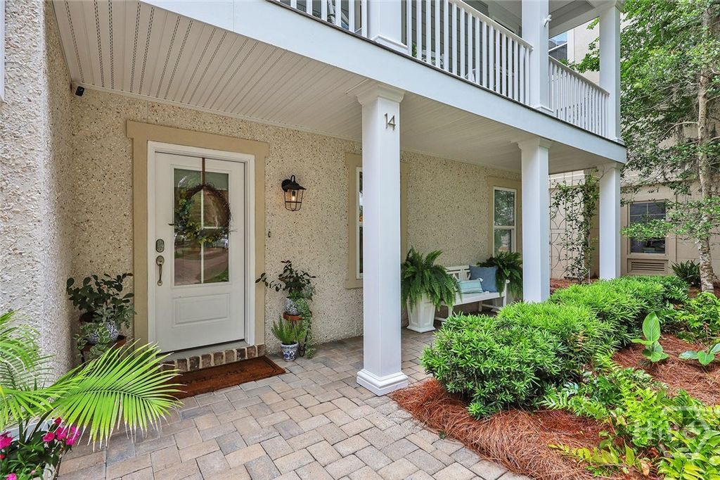 Image 2 of property listing at 14 Dockside Drive, Savannah, GA 31410