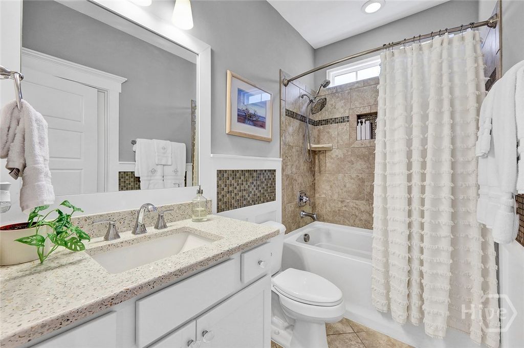 Image 26 of property listing at 14 Dockside Drive, Savannah, GA 31410