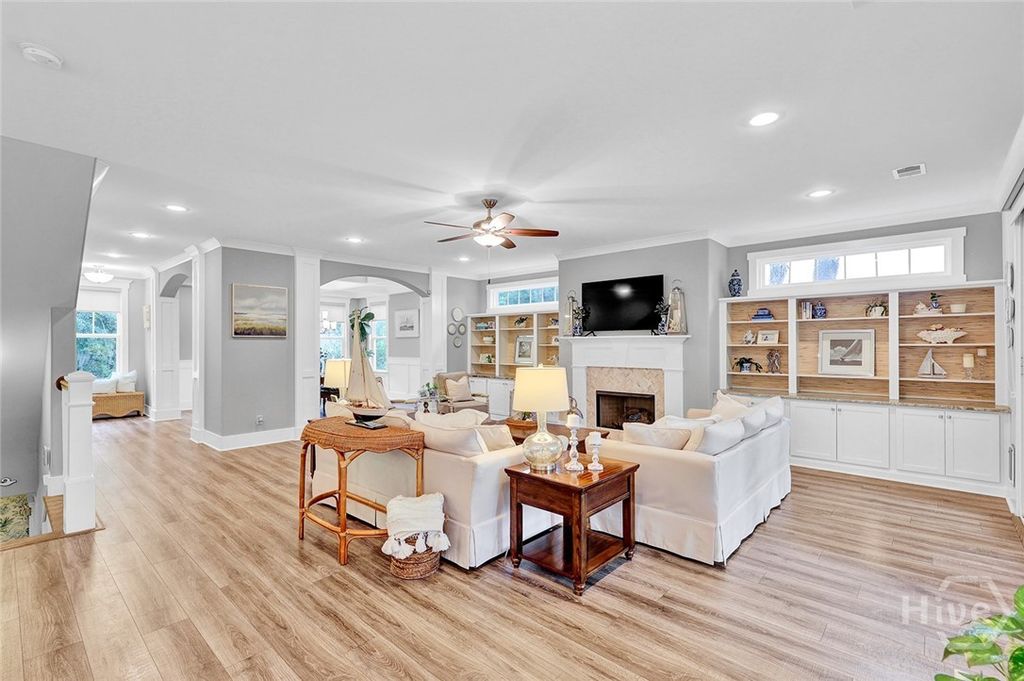 Image 5 of property listing at 14 Dockside Drive, Savannah, GA 31410