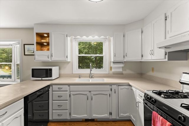 84 Eel Pond Rd, Bourne, MA 02532