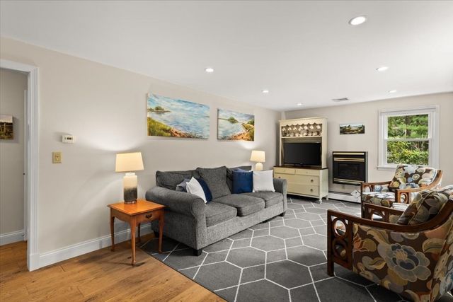84 Eel Pond Rd, Bourne, MA 02532