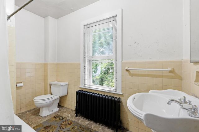 503 CHESTER PIKE, Sharon Hill, PA 19079