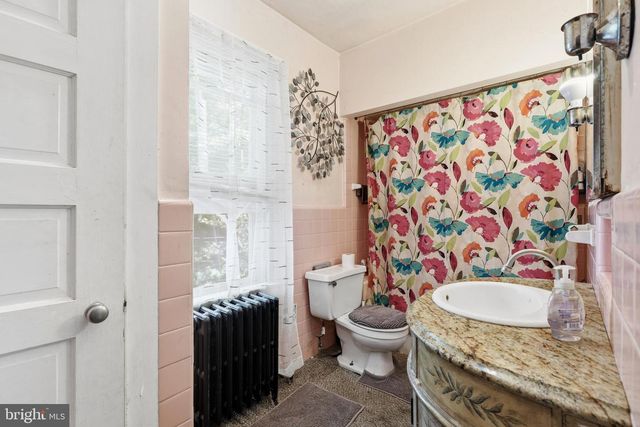 503 CHESTER PIKE, Sharon Hill, PA 19079