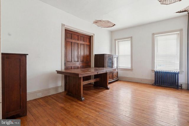 503 CHESTER PIKE, Sharon Hill, PA 19079
