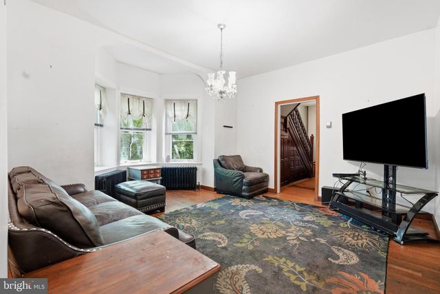 503 CHESTER PIKE, Sharon Hill, PA 19079