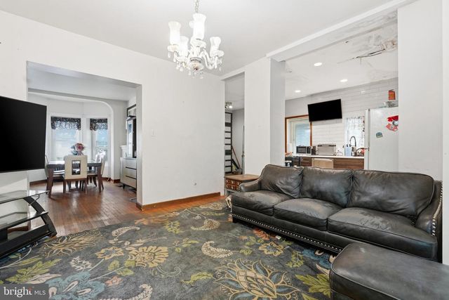 503 CHESTER PIKE, Sharon Hill, PA 19079