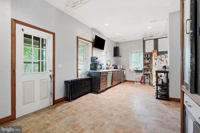 503 CHESTER PIKE, Sharon Hill, PA 19079