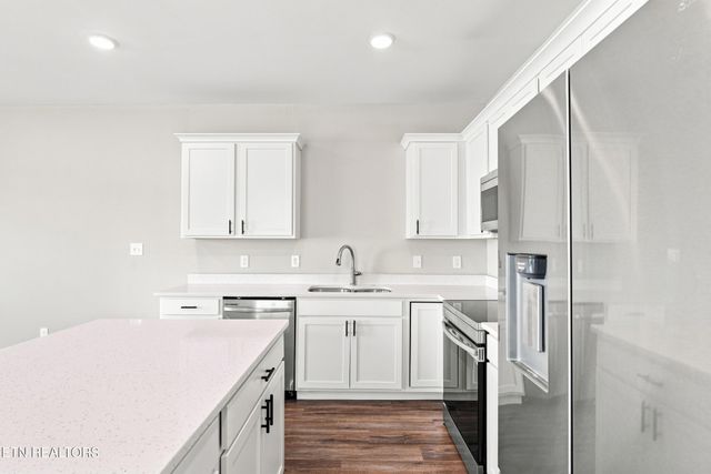 355 Harper Village Way, Lenoir City, TN 37771