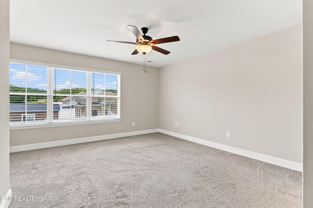355 Harper Village Way, Lenoir City, TN 37771