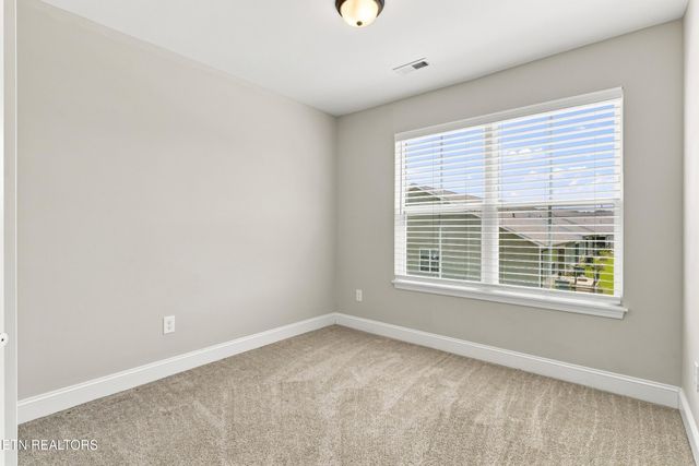 355 Harper Village Way, Lenoir City, TN 37771