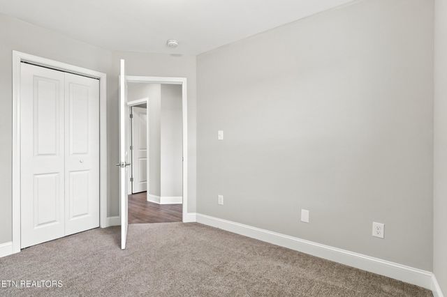 355 Harper Village Way, Lenoir City, TN 37771