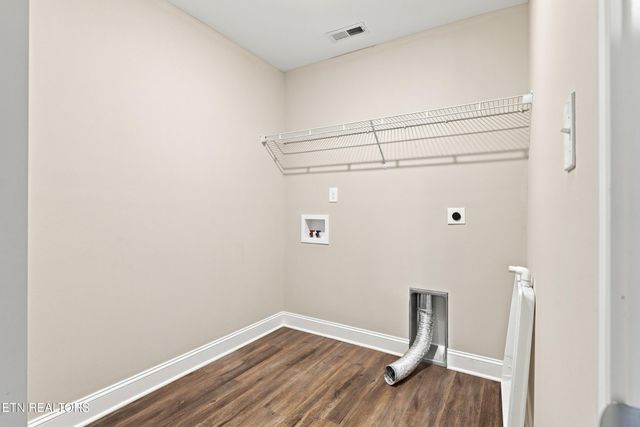 355 Harper Village Way, Lenoir City, TN 37771