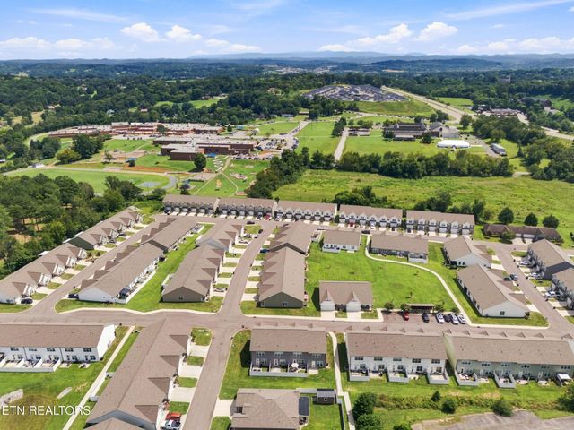 355 Harper Village Way, Lenoir City, TN 37771