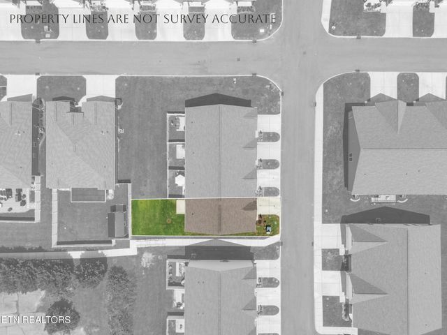355 Harper Village Way, Lenoir City, TN 37771