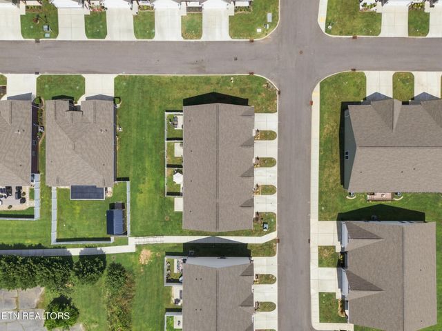 355 Harper Village Way, Lenoir City, TN 37771