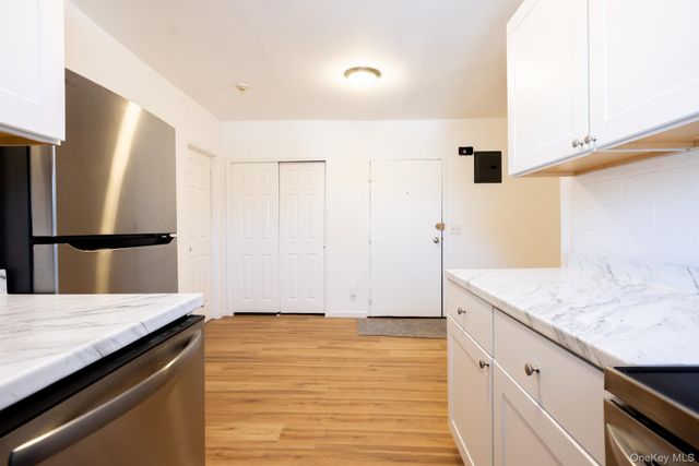 1550 Montauk Highway 1B, Mastic, NY 11950