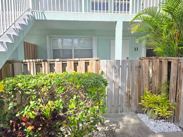 7605 Ridgewood Avenue 111, Cape Canaveral, FL 32920