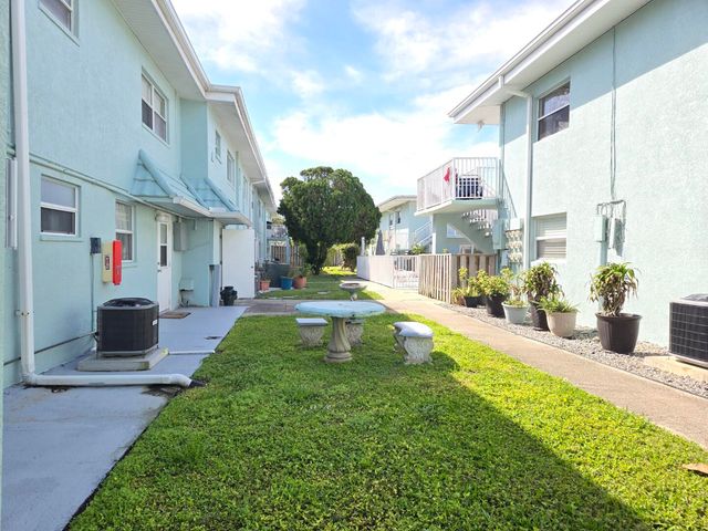 7605 Ridgewood Avenue 111, Cape Canaveral, FL 32920