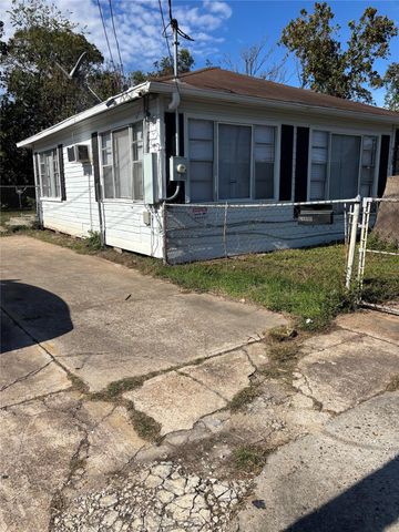 4123 Yale Street, Houston, TX 77018