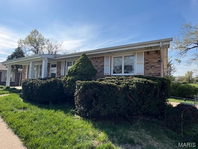 806 Elba Lane, Bellefontaine Nghbrs, MO 63137