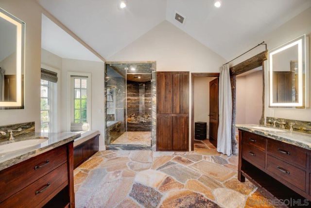 1 Rolling View, Fallbrook, CA 92028