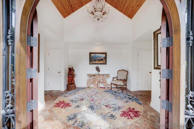 1 Rolling View, Fallbrook, CA 92028