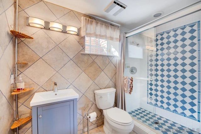 1 Rolling View, Fallbrook, CA 92028