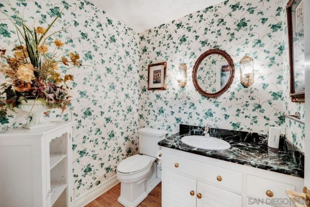 1 Rolling View, Fallbrook, CA 92028