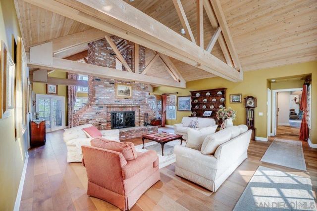 1 Rolling View, Fallbrook, CA 92028