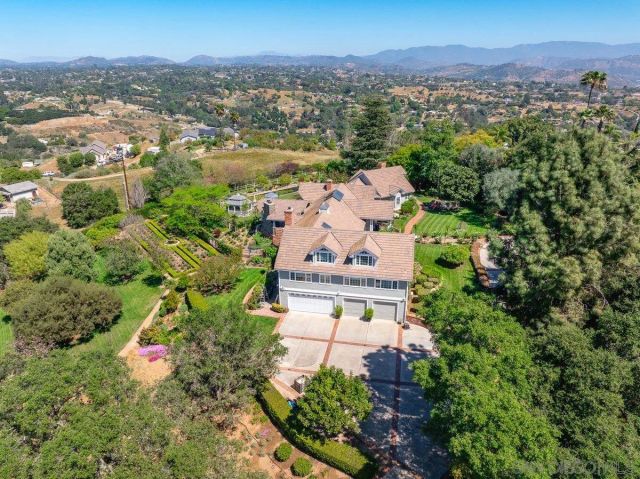 1 Rolling View, Fallbrook, CA 92028