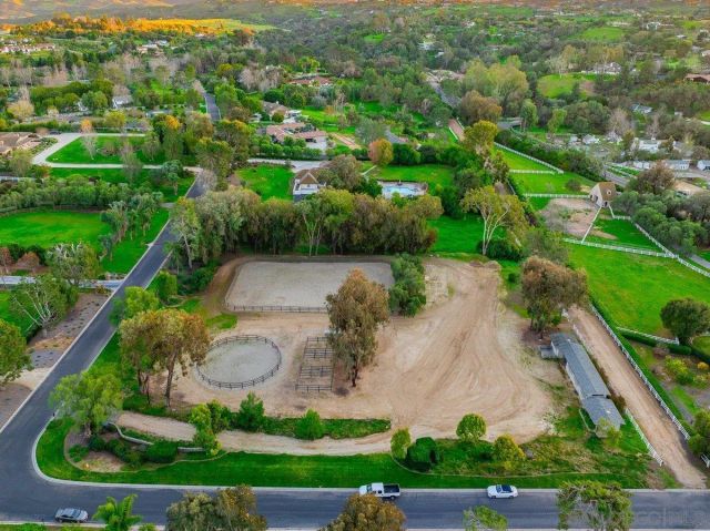 1 Rolling View, Fallbrook, CA 92028