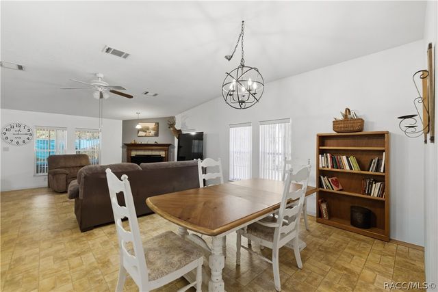 10484 N Burgundy Point, Dunnellon, FL 34433