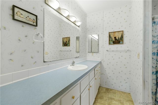 10484 N Burgundy Point, Dunnellon, FL 34433