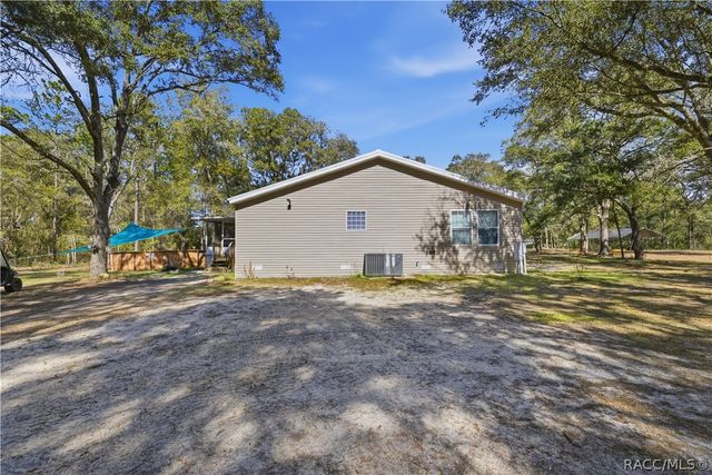 10484 N Burgundy Point, Dunnellon, FL 34433