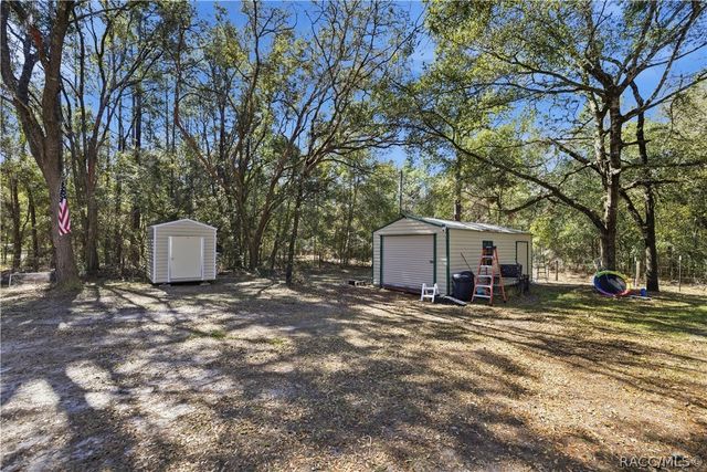 10484 N Burgundy Point, Dunnellon, FL 34433