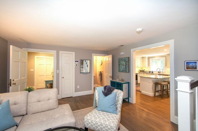 476 King St 476, Cohasset, MA 02025