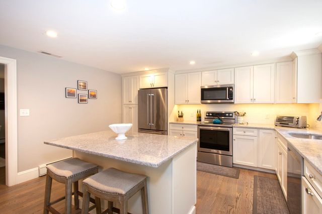 476 King St 476, Cohasset, MA 02025