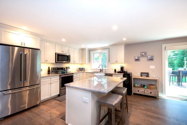 476 King St 476, Cohasset, MA 02025