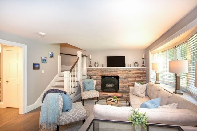 476 King St 476, Cohasset, MA 02025