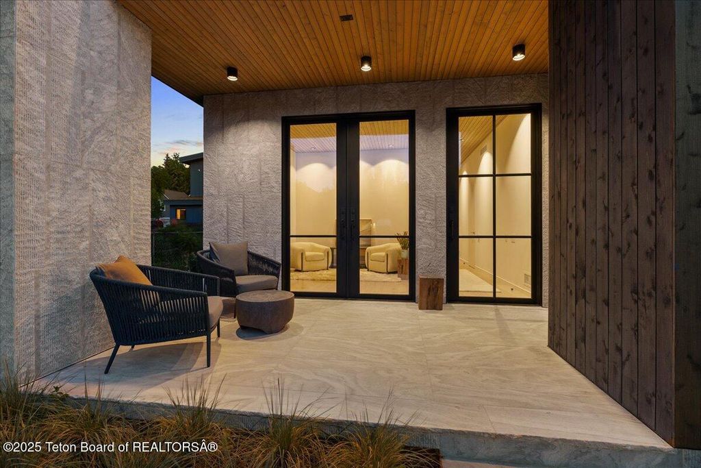 620 E SIMPSON Avenue, Jackson, WY 83001 photo 11